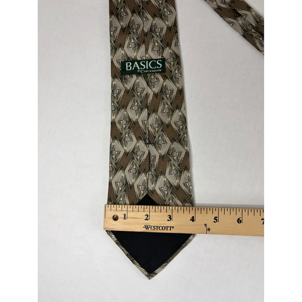 Basics By Croft & Barrow Mens 100% Silk Tie Brown Tan Gray Geometric Diamond USA